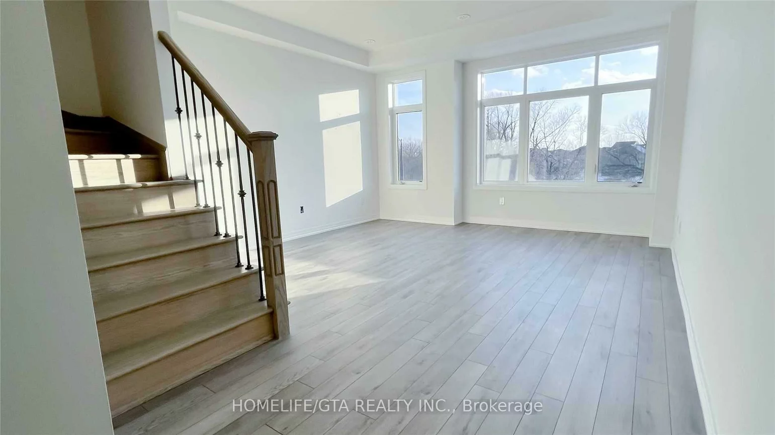 37, Saigen, Box Grove, Markham