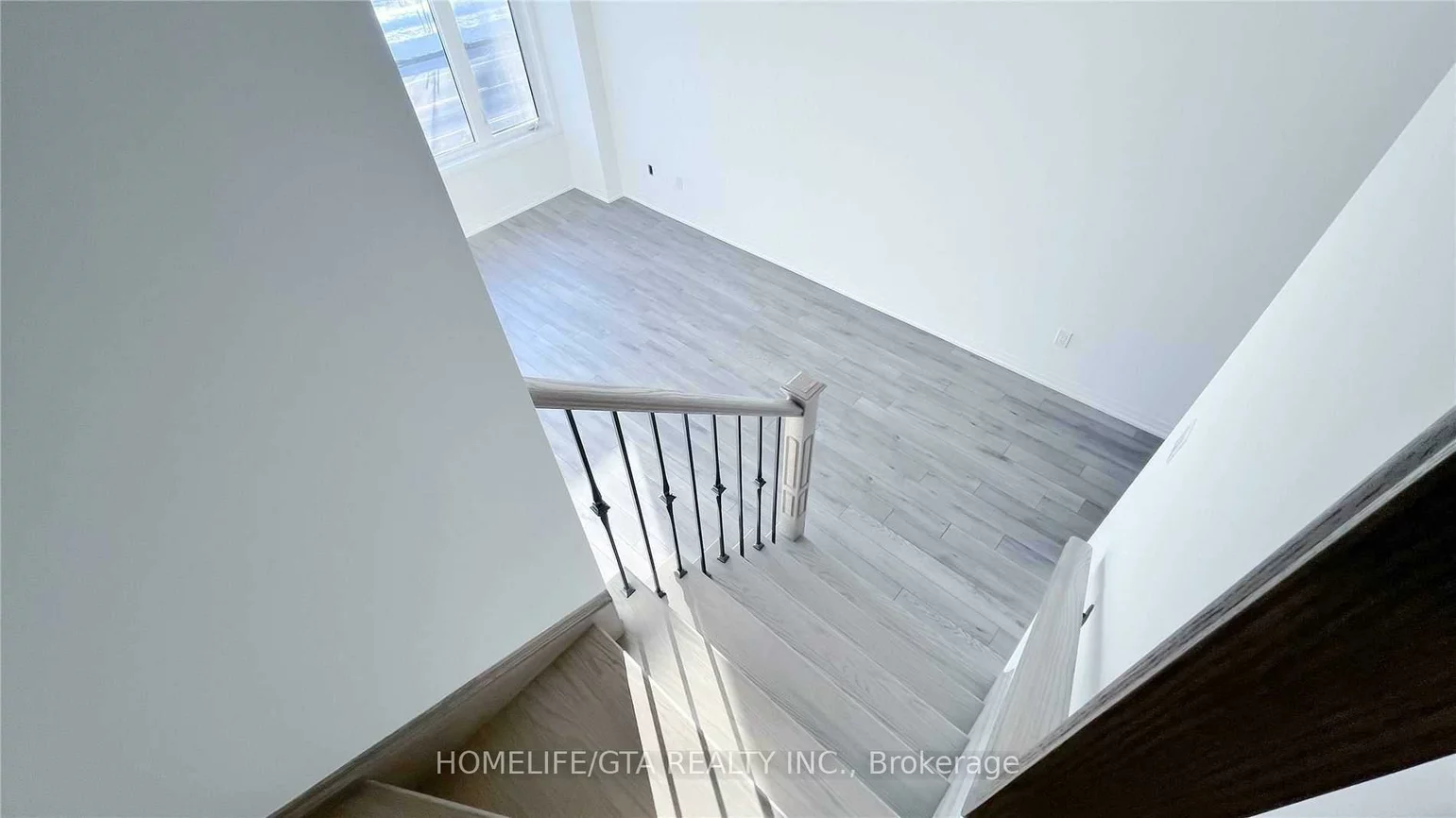 37, Saigen, Box Grove, Markham