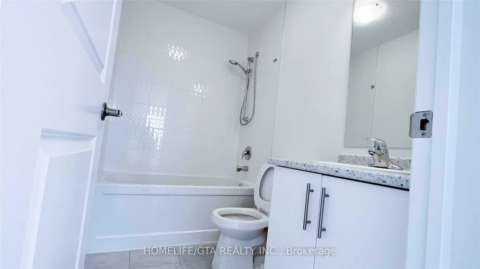 37, Saigen, Box Grove, Markham