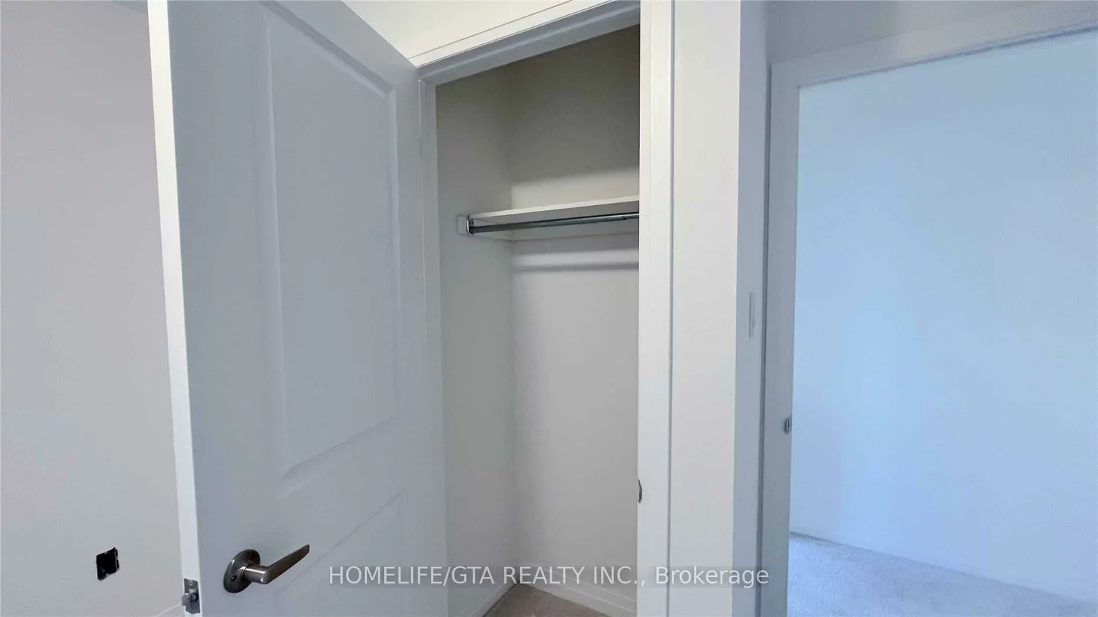 37, Saigen, Box Grove, Markham