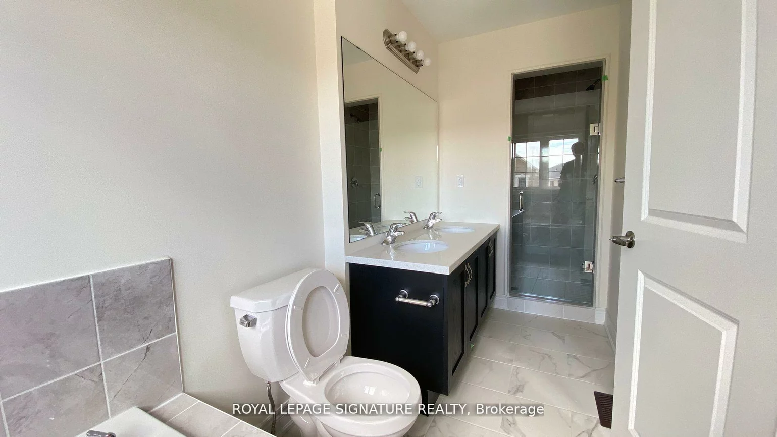 303, Kirkham, Cedarwood, Markham