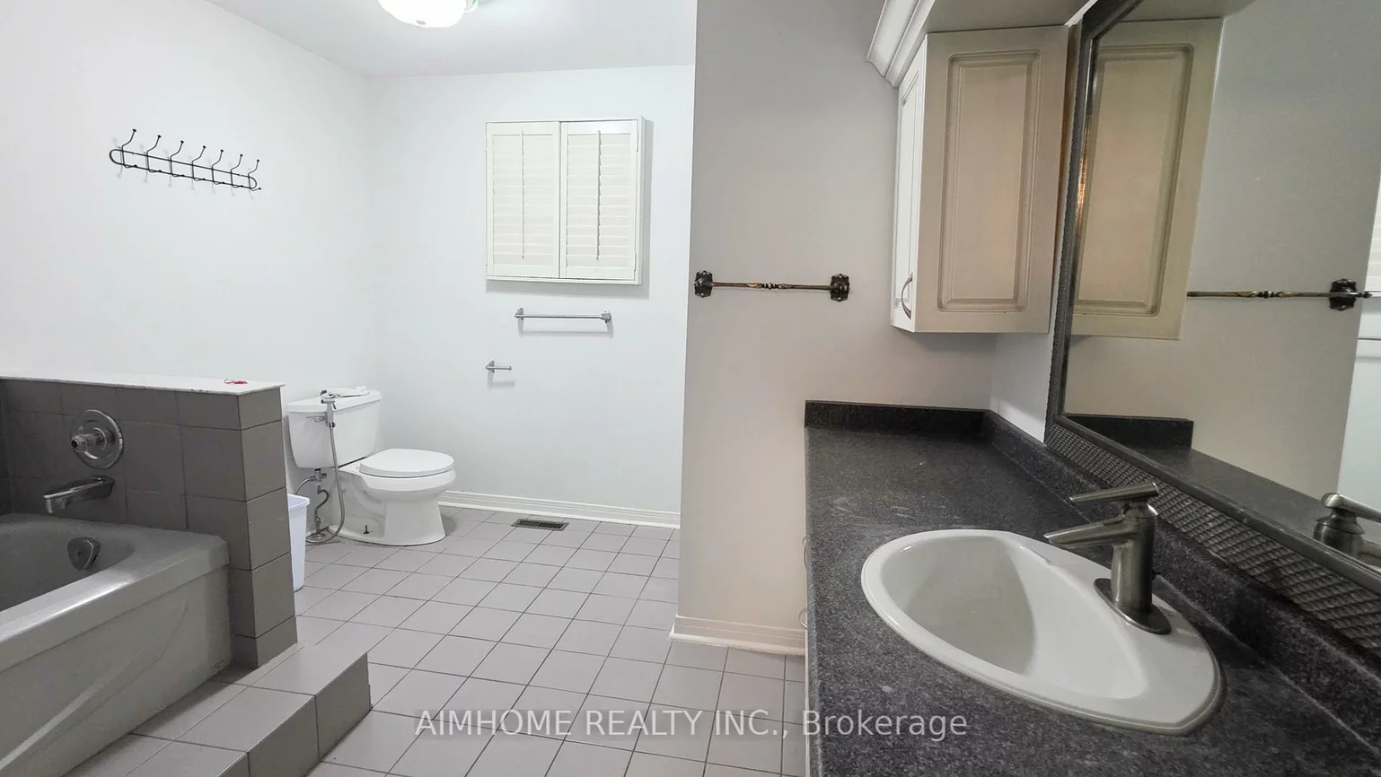 18, Brookshire, Thornlea, Markham