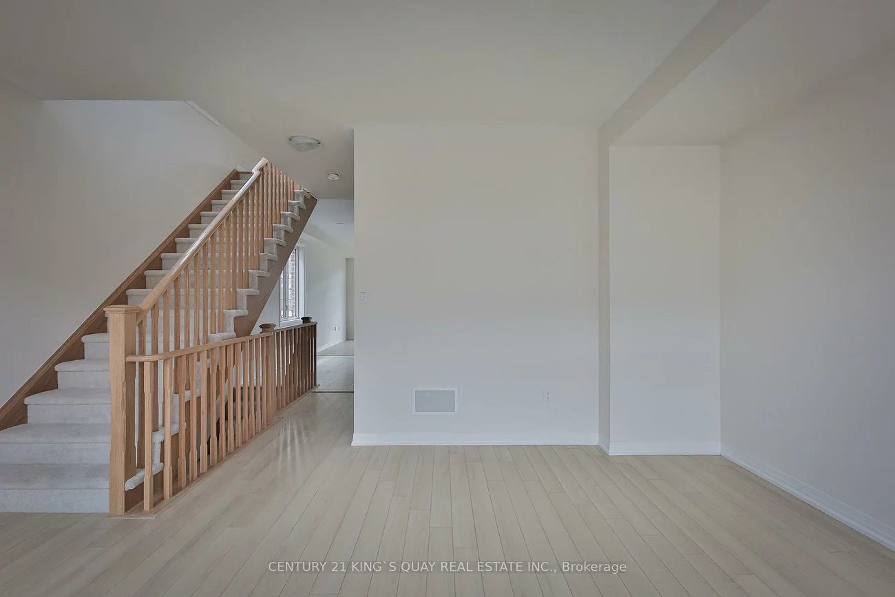 36, Sissons, Box Grove, Markham