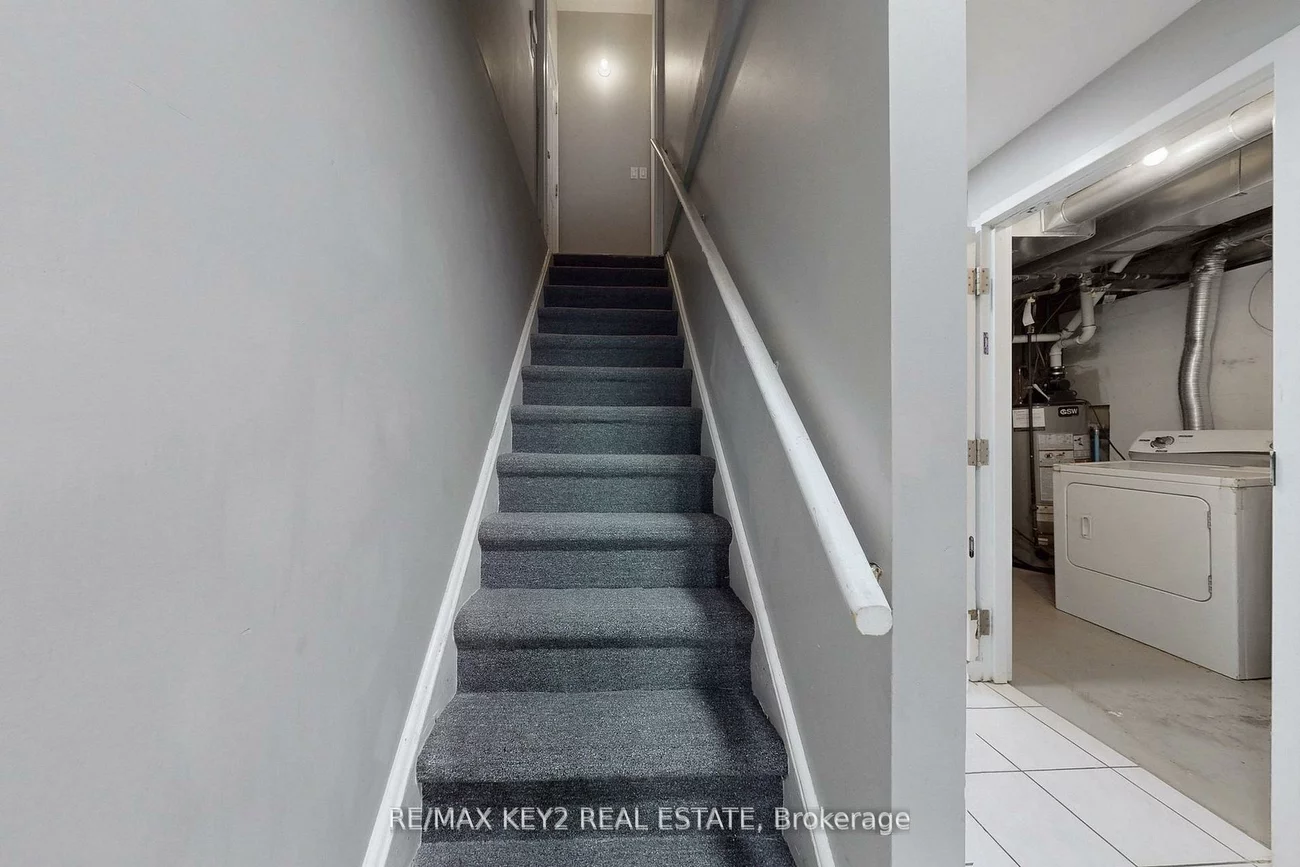 201, Hopecrest, Cachet, Markham