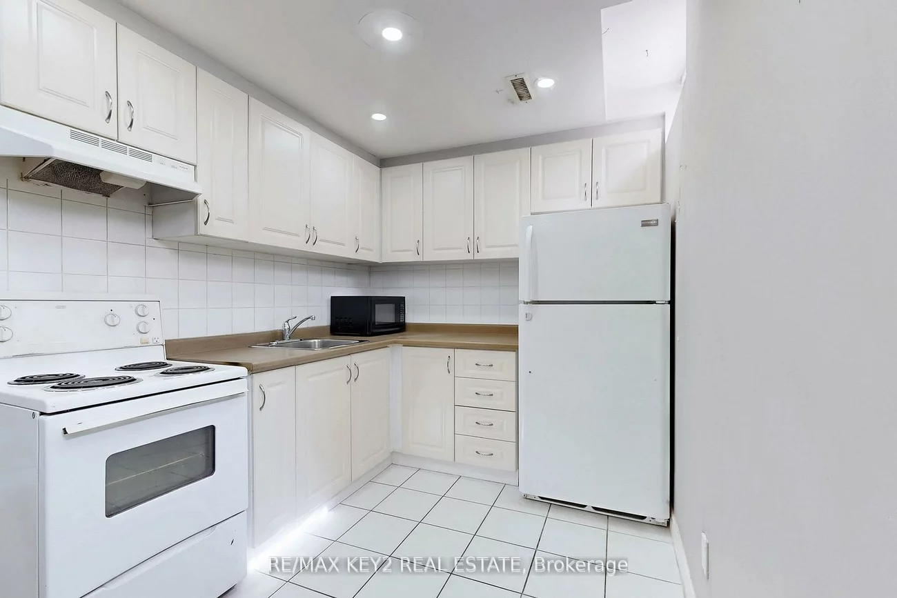 201, Hopecrest, Cachet, Markham