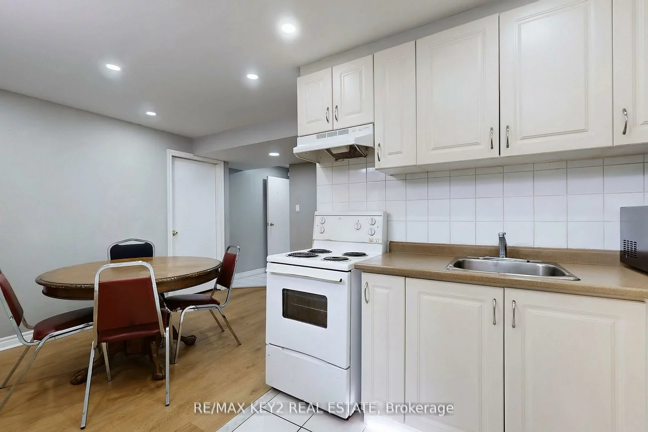 201, Hopecrest, Cachet, Markham