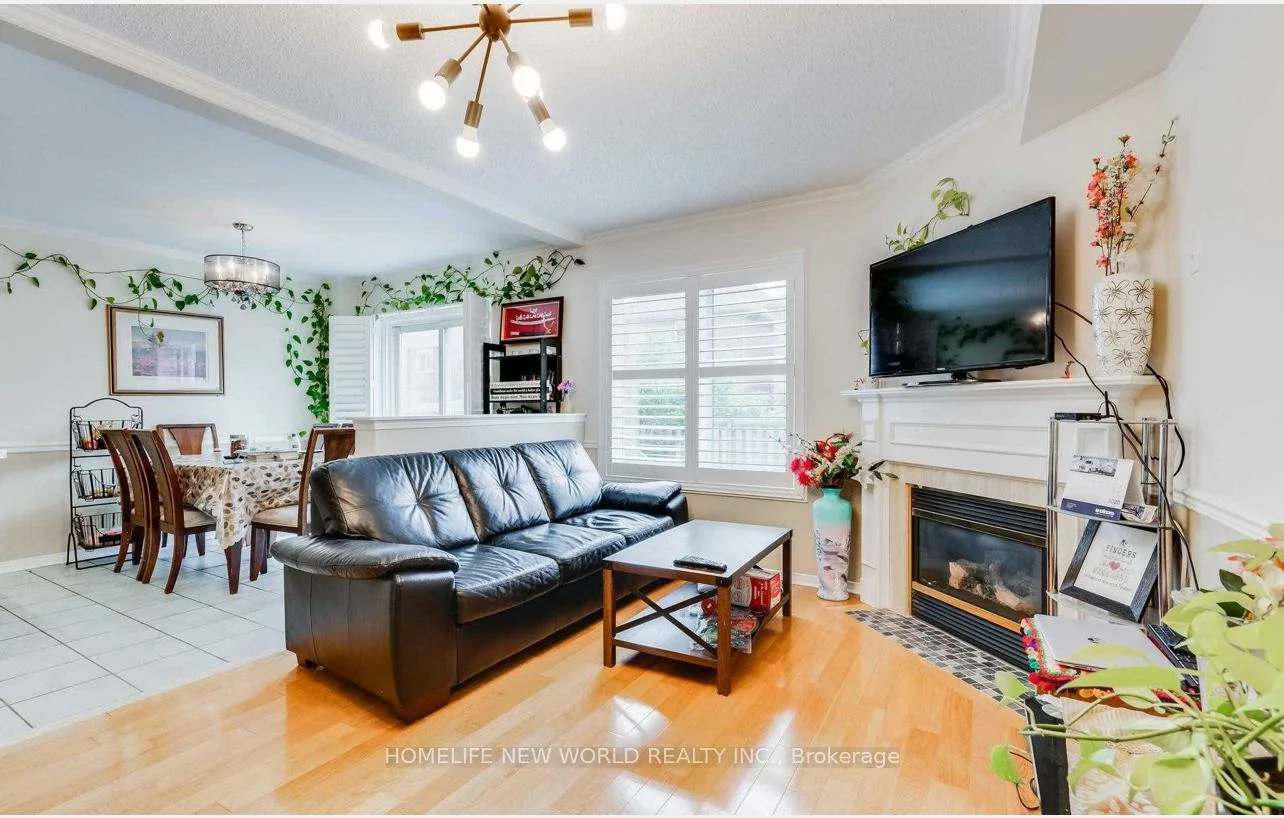 29, Courtfield, Berczy, Markham