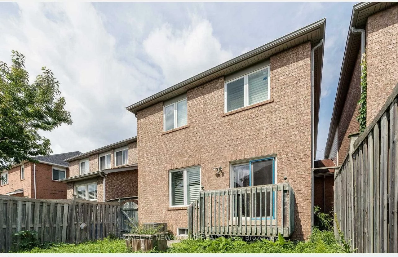 29, Courtfield, Berczy, Markham