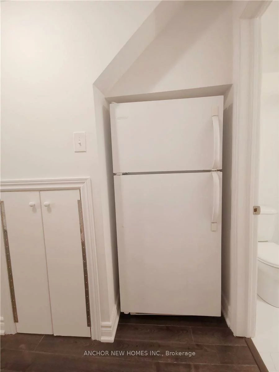 2608, Bur Oak, Cornell, Markham