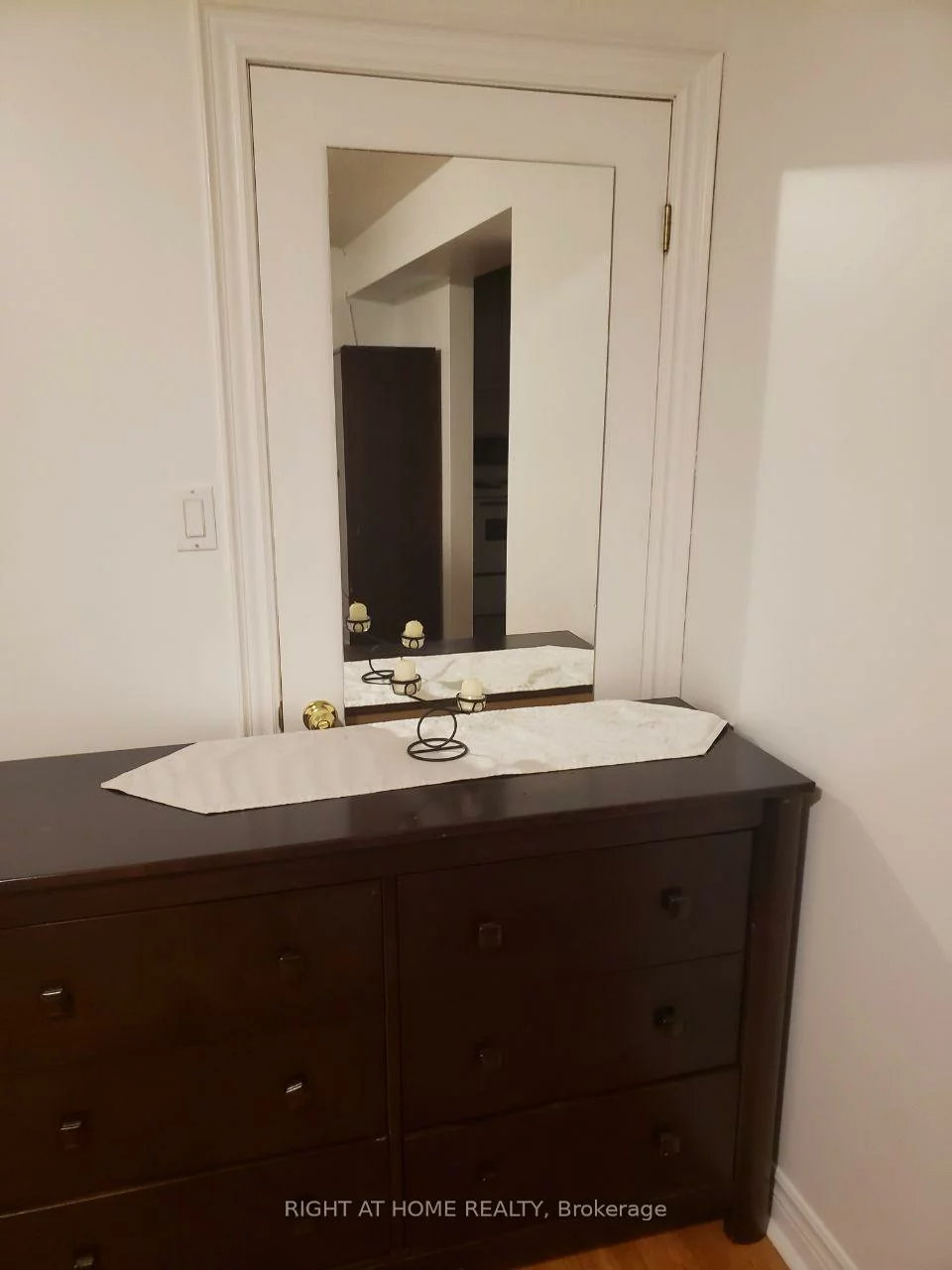 10, Fisico, Aileen-Willowbrook, Markham