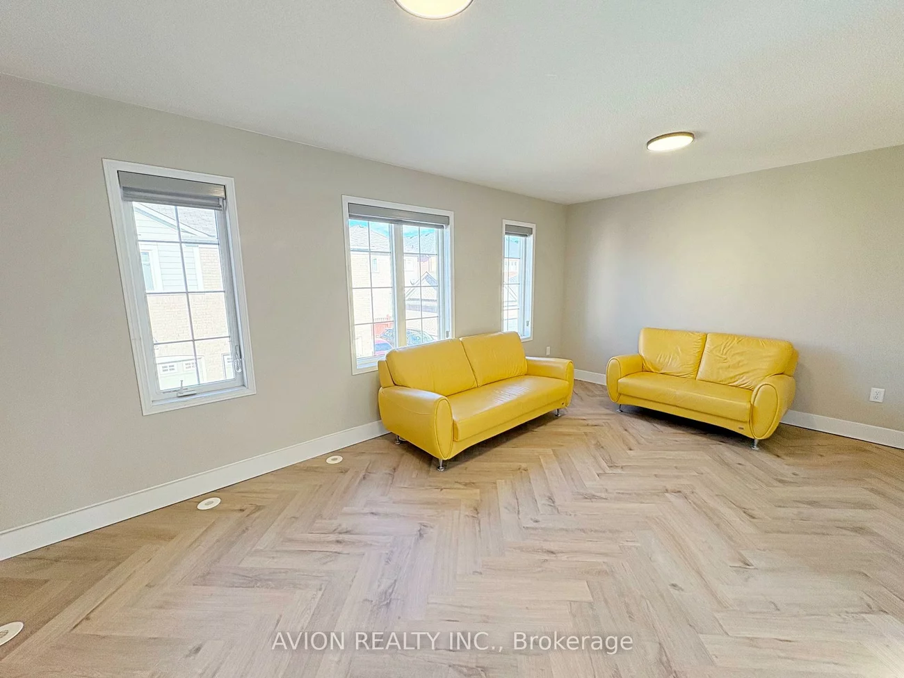 59, Oakmoor, Cornell, Markham