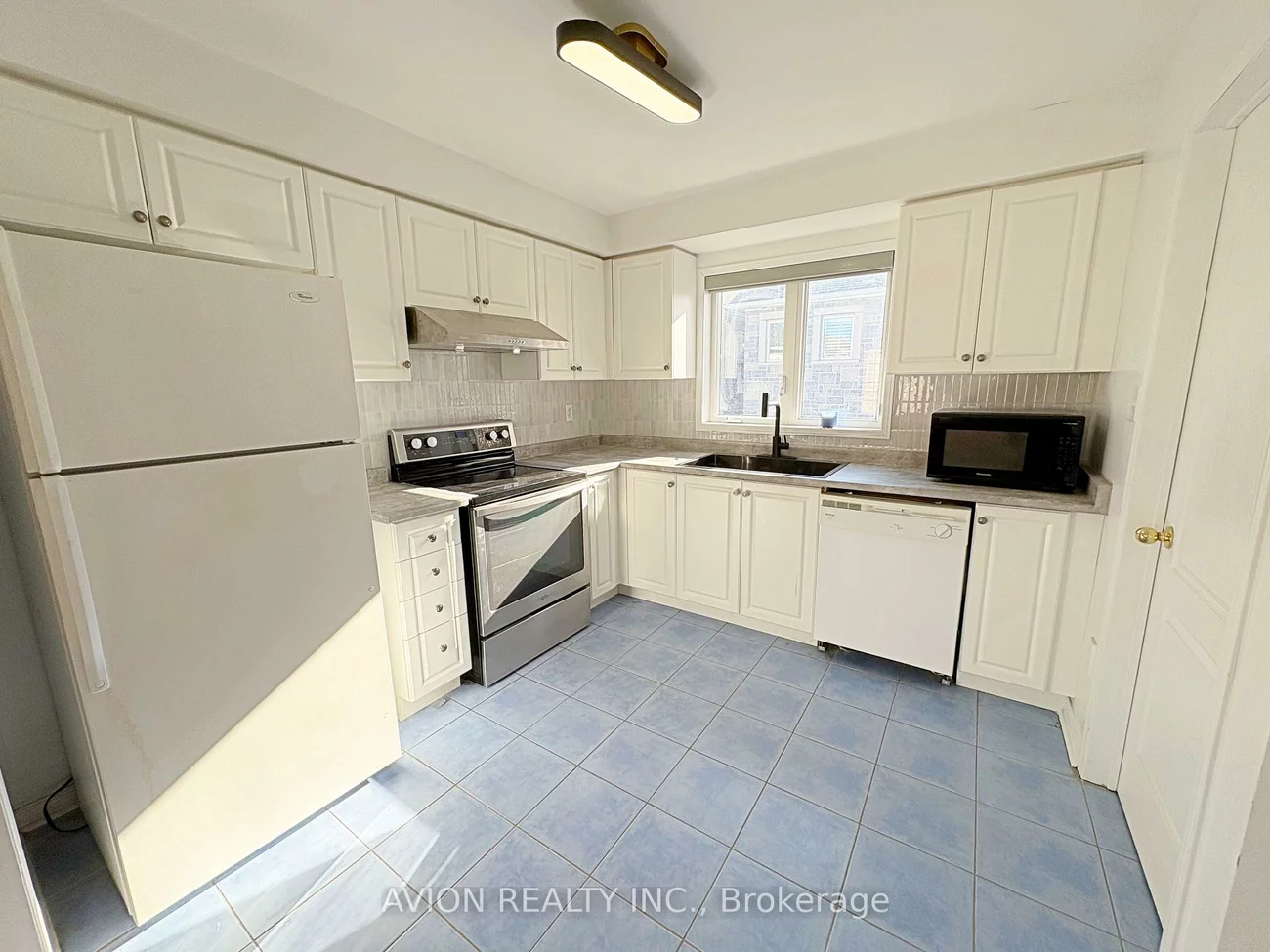 59, Oakmoor, Cornell, Markham