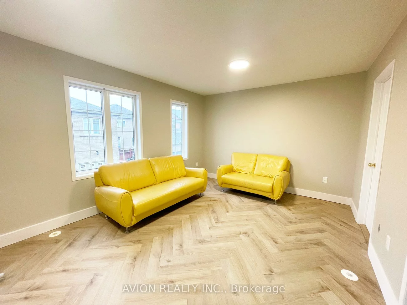 59, Oakmoor, Cornell, Markham