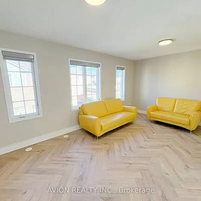 59, Oakmoor, Cornell, Markham