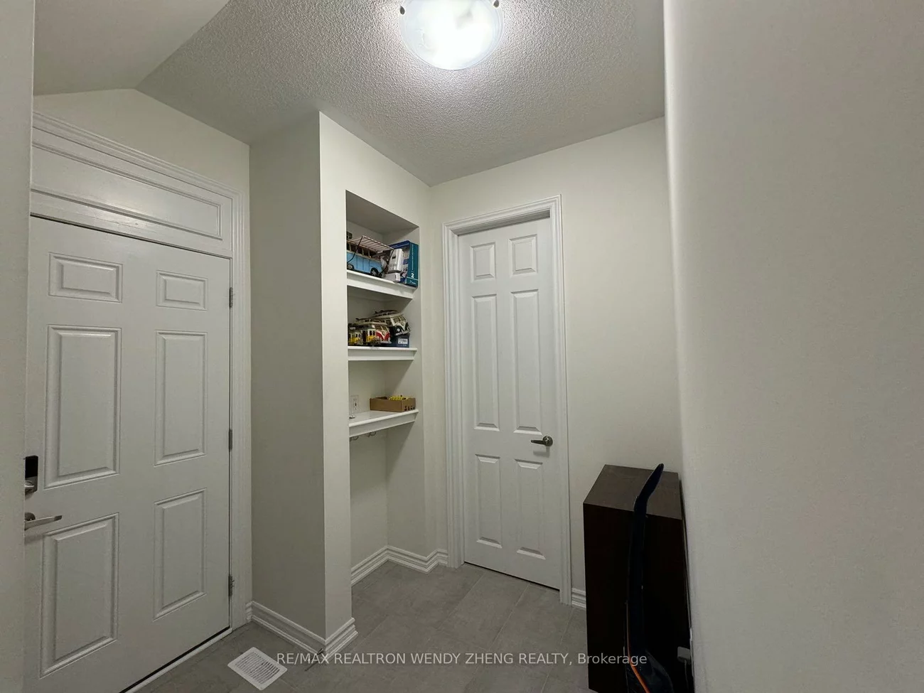 109, Thomas Frisby Jr, Victoria Square, Markham