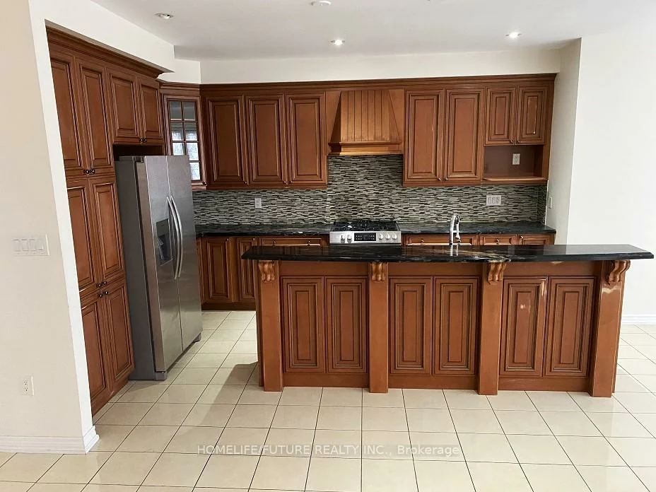 40, Pagnello, Box Grove, Markham