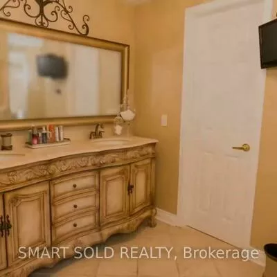 84, Longwater, Unionville, Markham