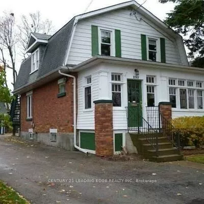 295, Main, Old Markham Village, Markham