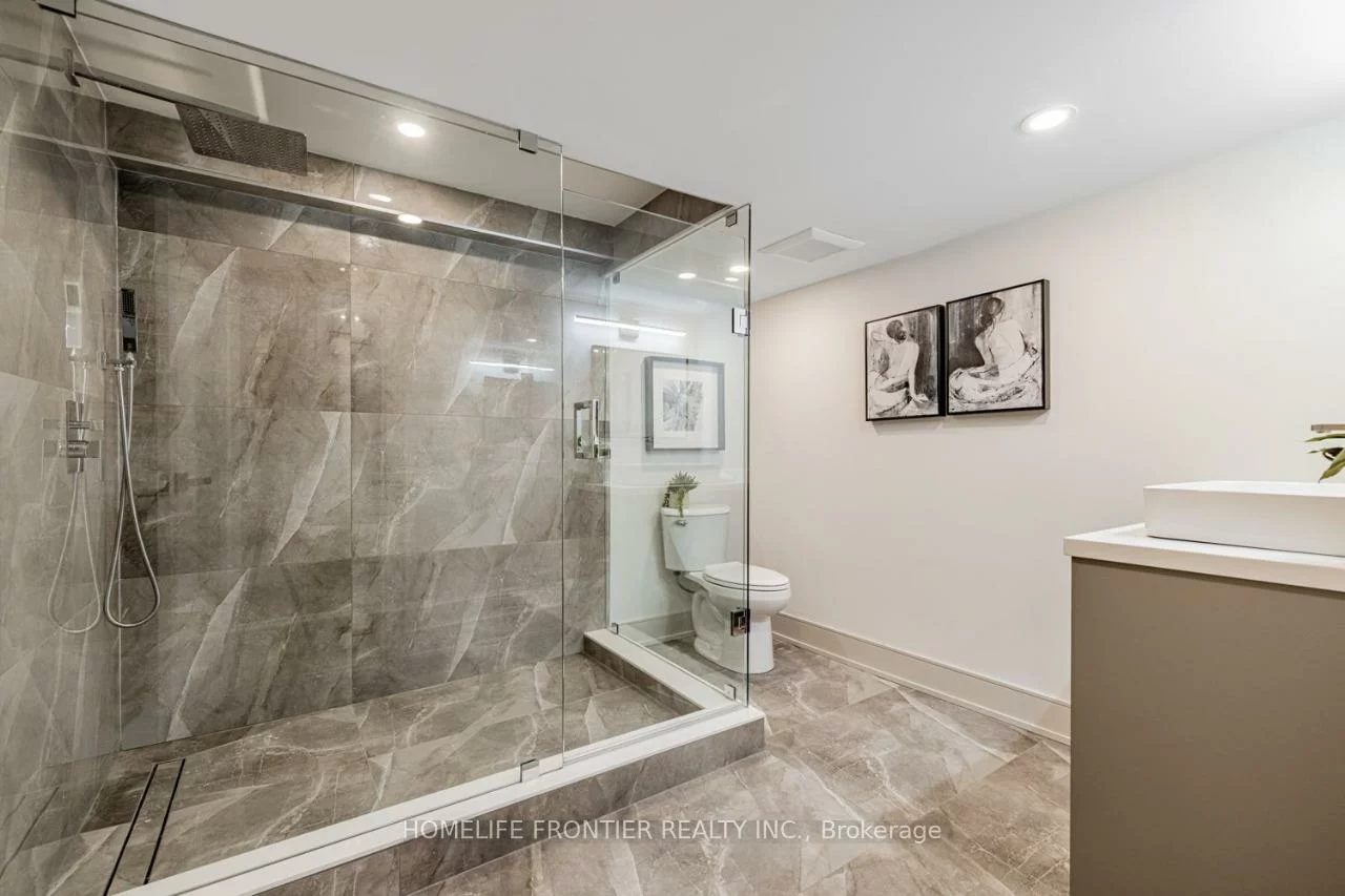 43, Thorny Brae, Royal Orchard, Markham