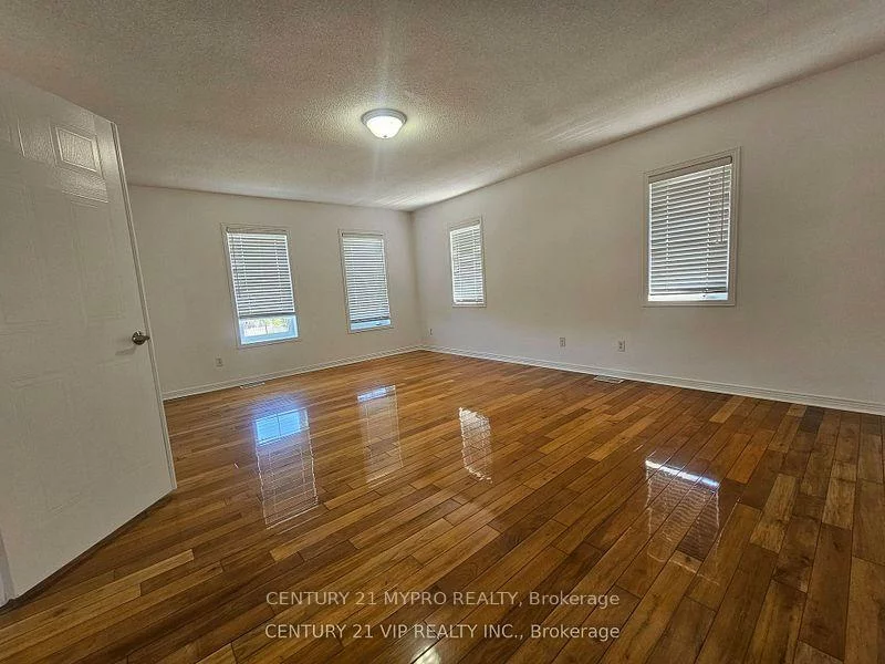 25, Kentley, Berczy, Markham