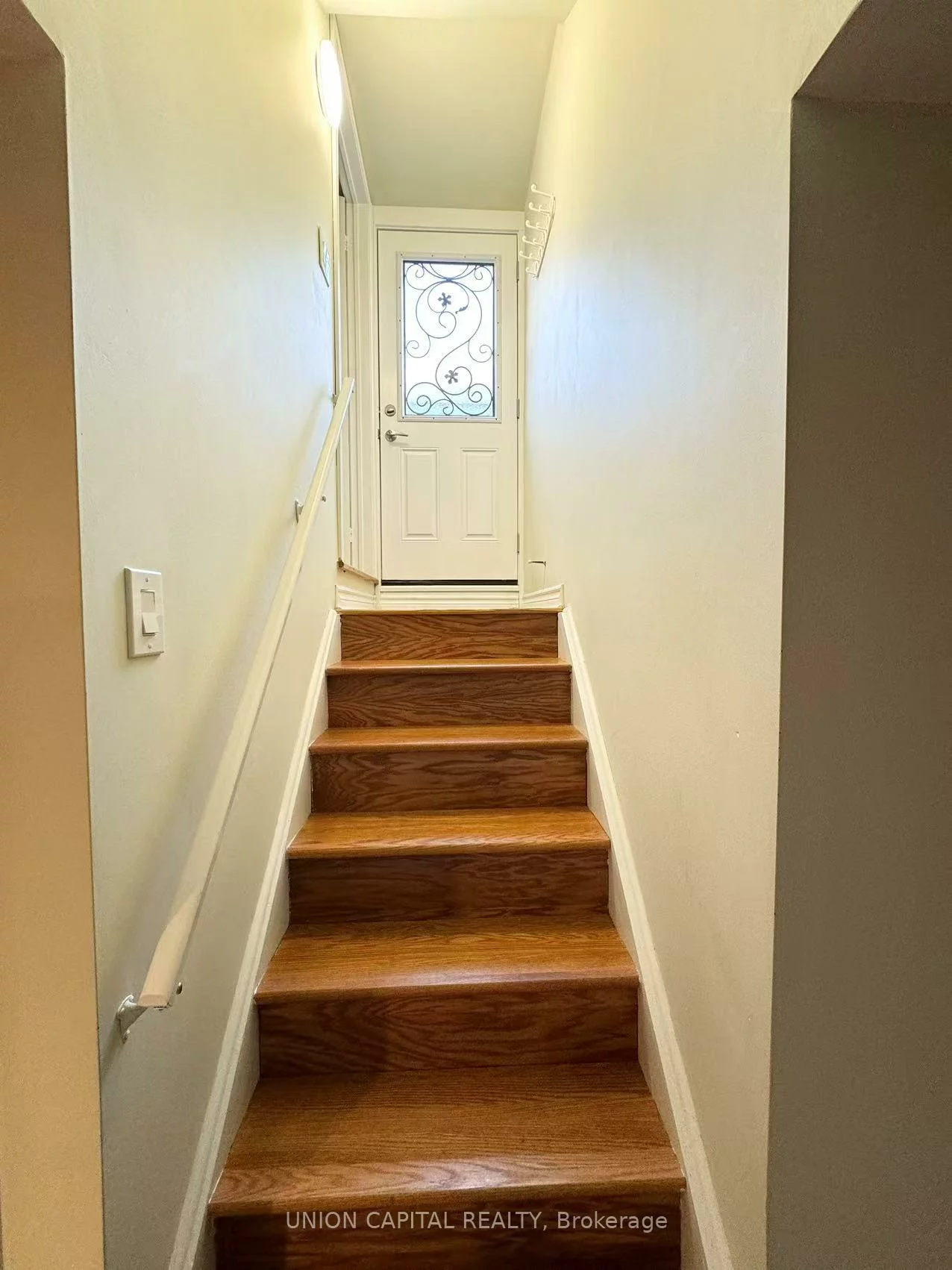 46, Clover, Greensborough, Markham