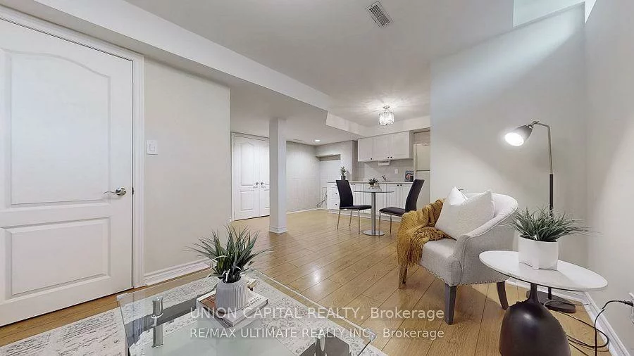 46, Clover, Greensborough, Markham