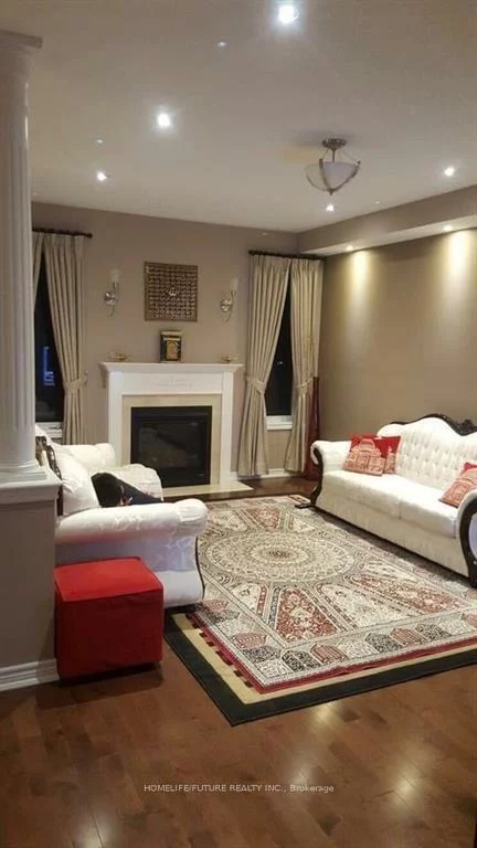 135, Stonechurch, Box Grove, Markham