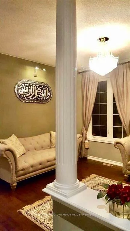 135, Stonechurch, Box Grove, Markham