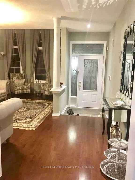 135, Stonechurch, Box Grove, Markham