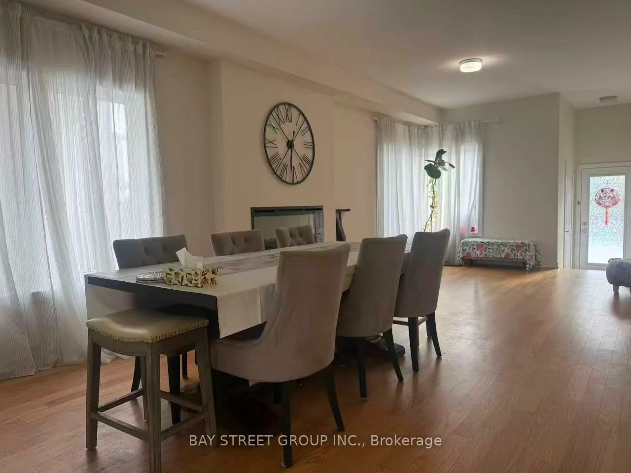 124, Old Oak, Cornell, Markham