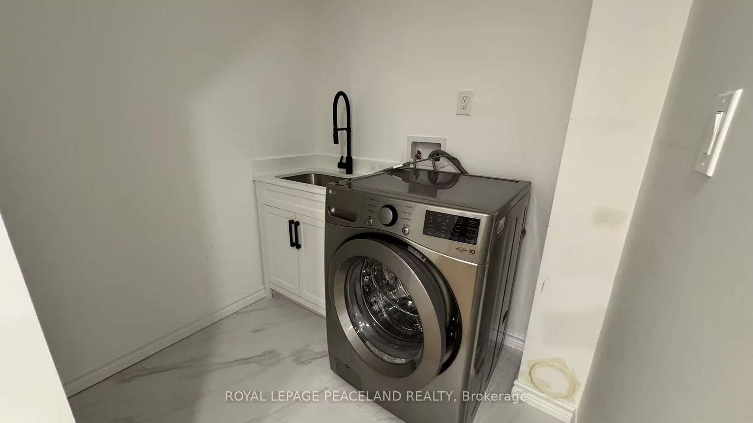 185, Rustle Woods, Cornell, Markham