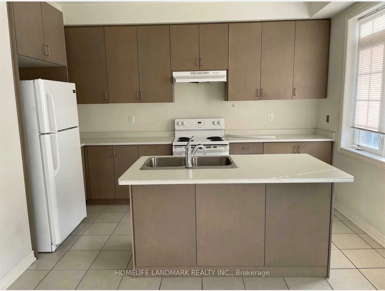 167, Roy Grove, Greensborough, Markham