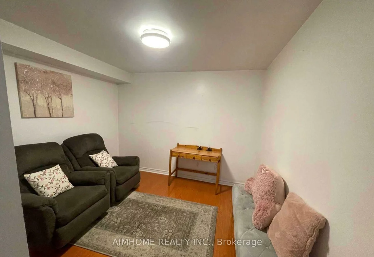 56, Quantum, Middlefield, Markham