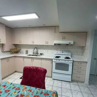 56, Quantum, Middlefield, Markham