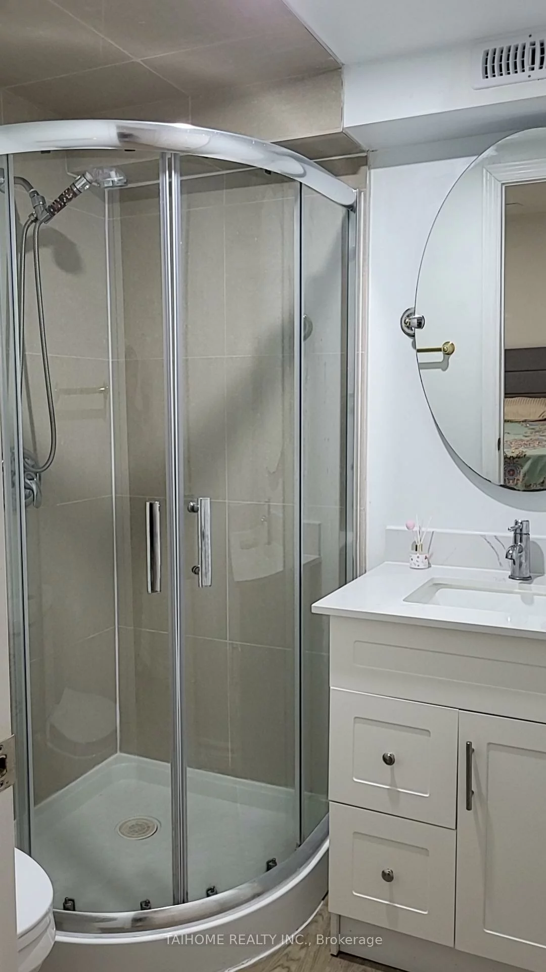 121, Lyndhurst, Thornlea, Markham