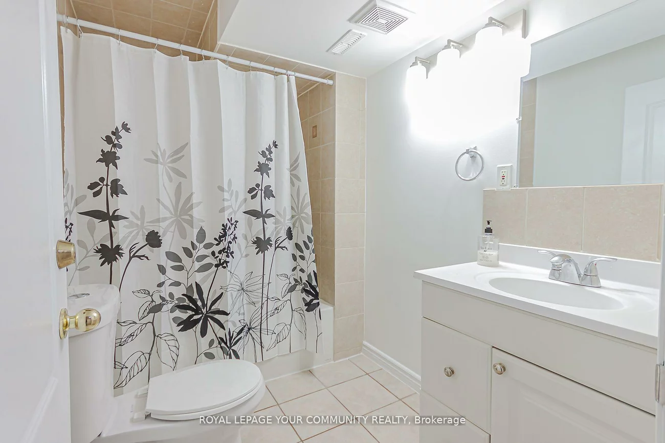 6, Round Hill, Box Grove, Markham