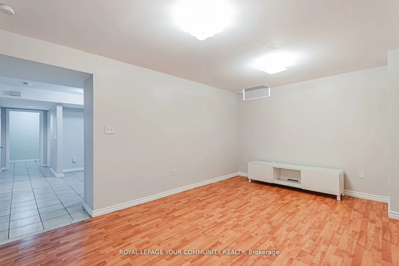 6, Round Hill, Box Grove, Markham