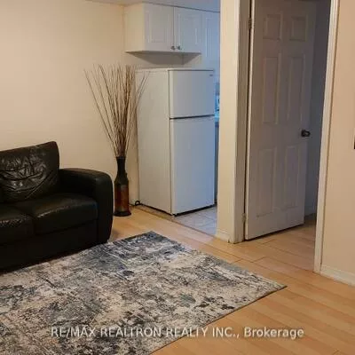 17, Spangler, Middlefield, Markham