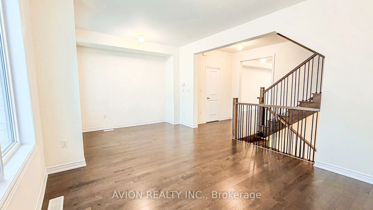 131, Vine Cliff, Victoria Manor-Jennings Gate, Markham