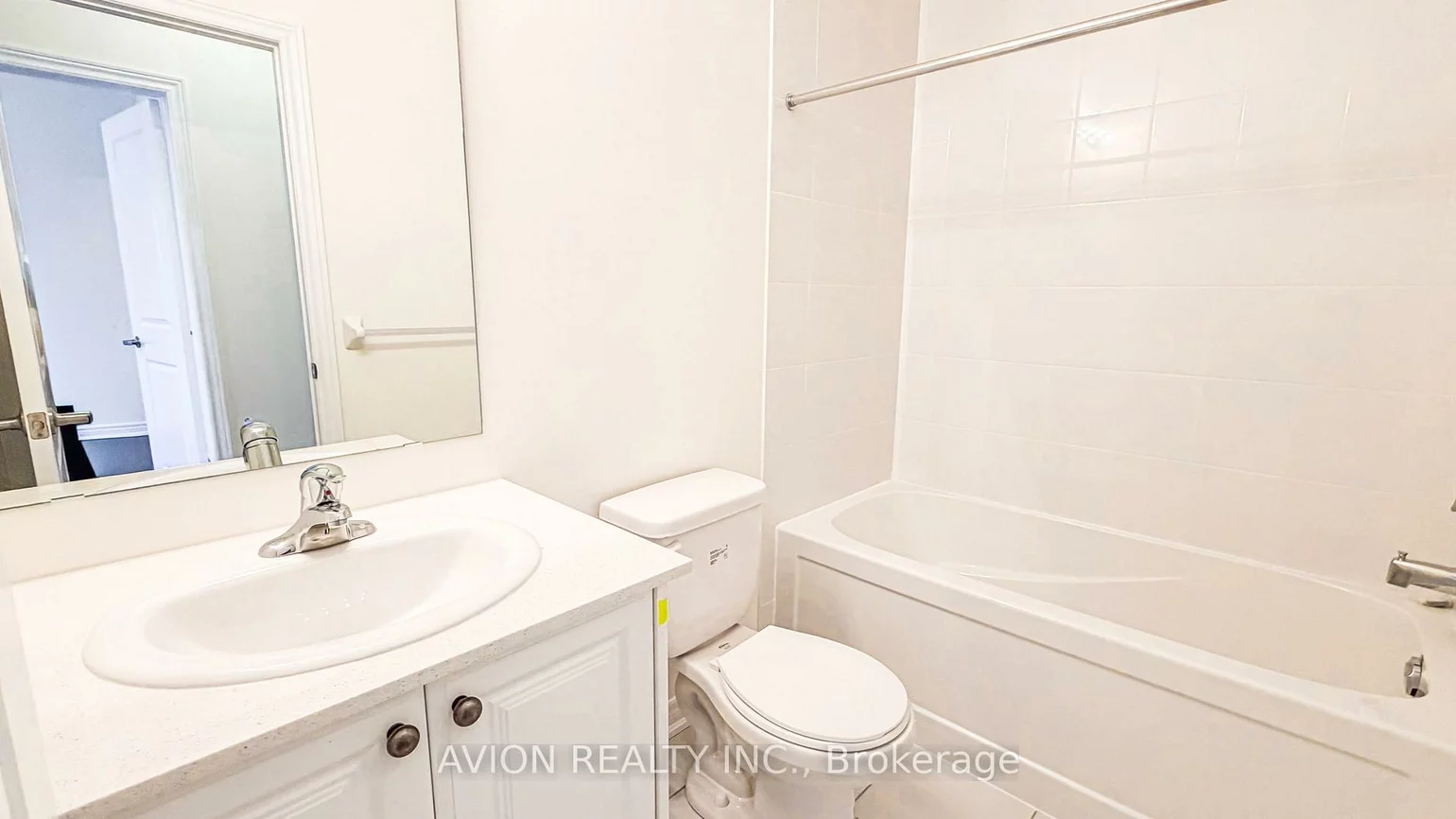 131, Vine Cliff, Victoria Manor-Jennings Gate, Markham