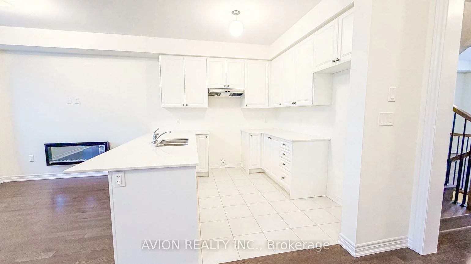 131, Vine Cliff, Victoria Manor-Jennings Gate, Markham