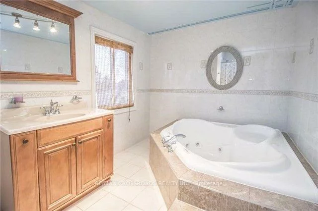 2, Hampstead, Milliken Mills East, Markham