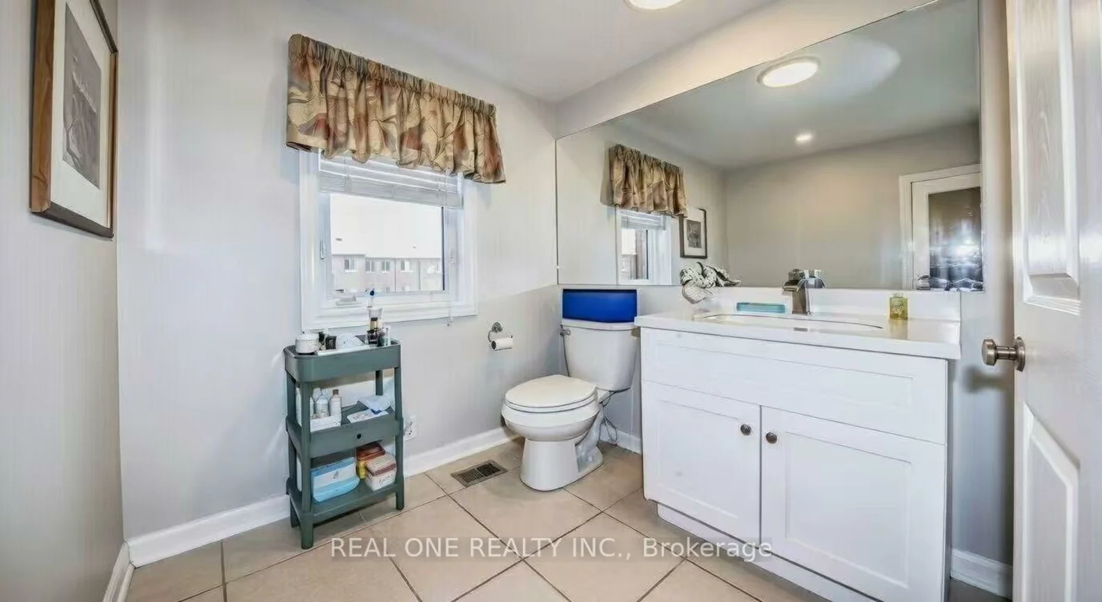 77, Leitchcroft, Commerce Valley, Markham