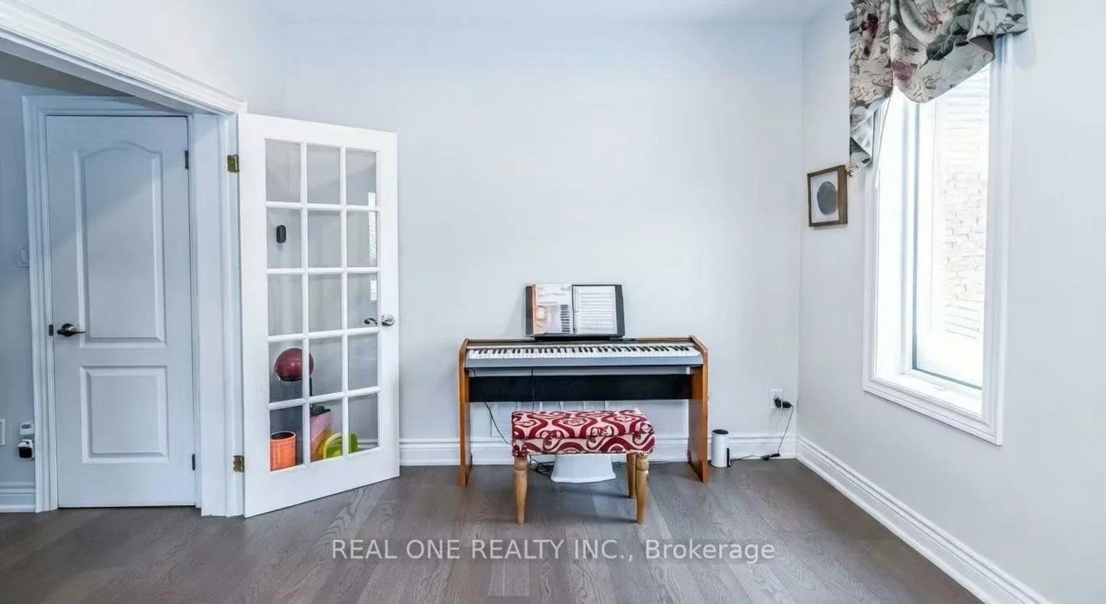 77, Leitchcroft, Commerce Valley, Markham