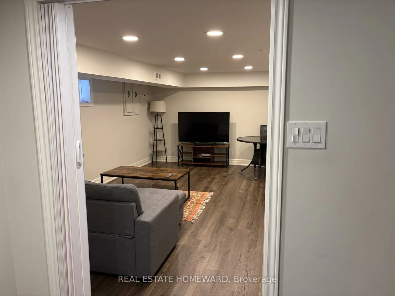 33, Braeburn, Aileen-Willowbrook, Markham