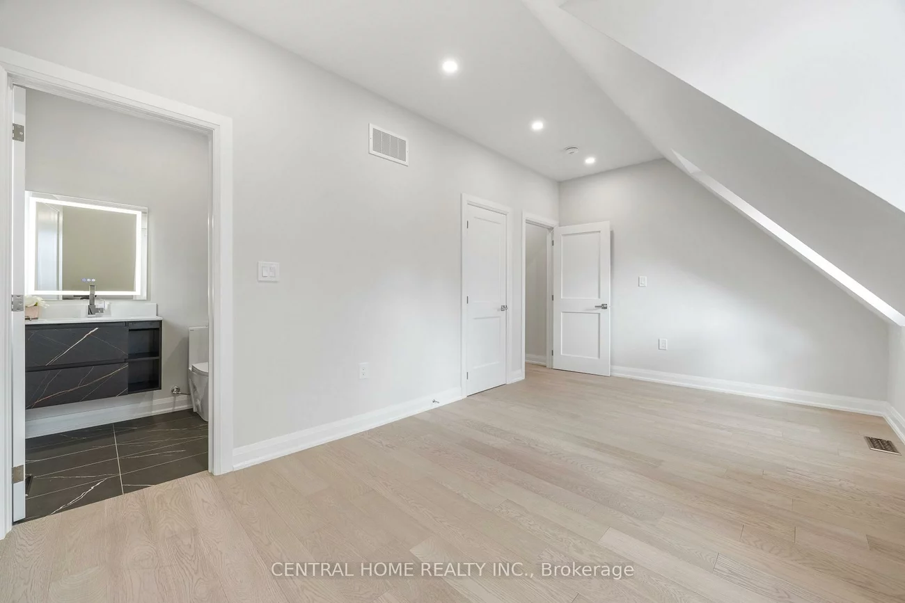 2950, Elgin Mills, Victoria Square, Markham