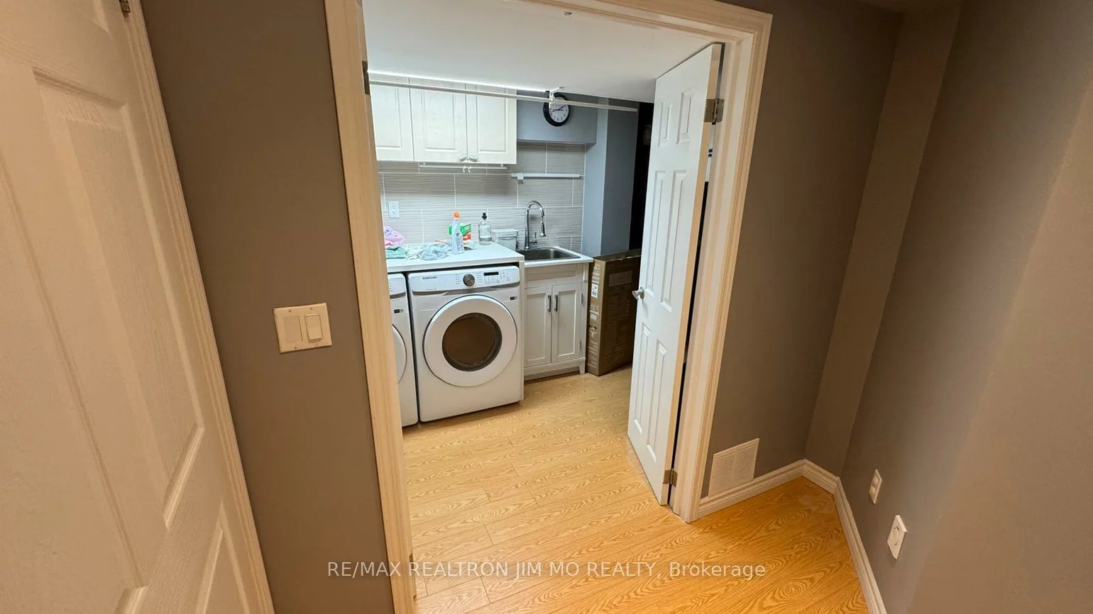 50, Reginald, Markham Village, Markham