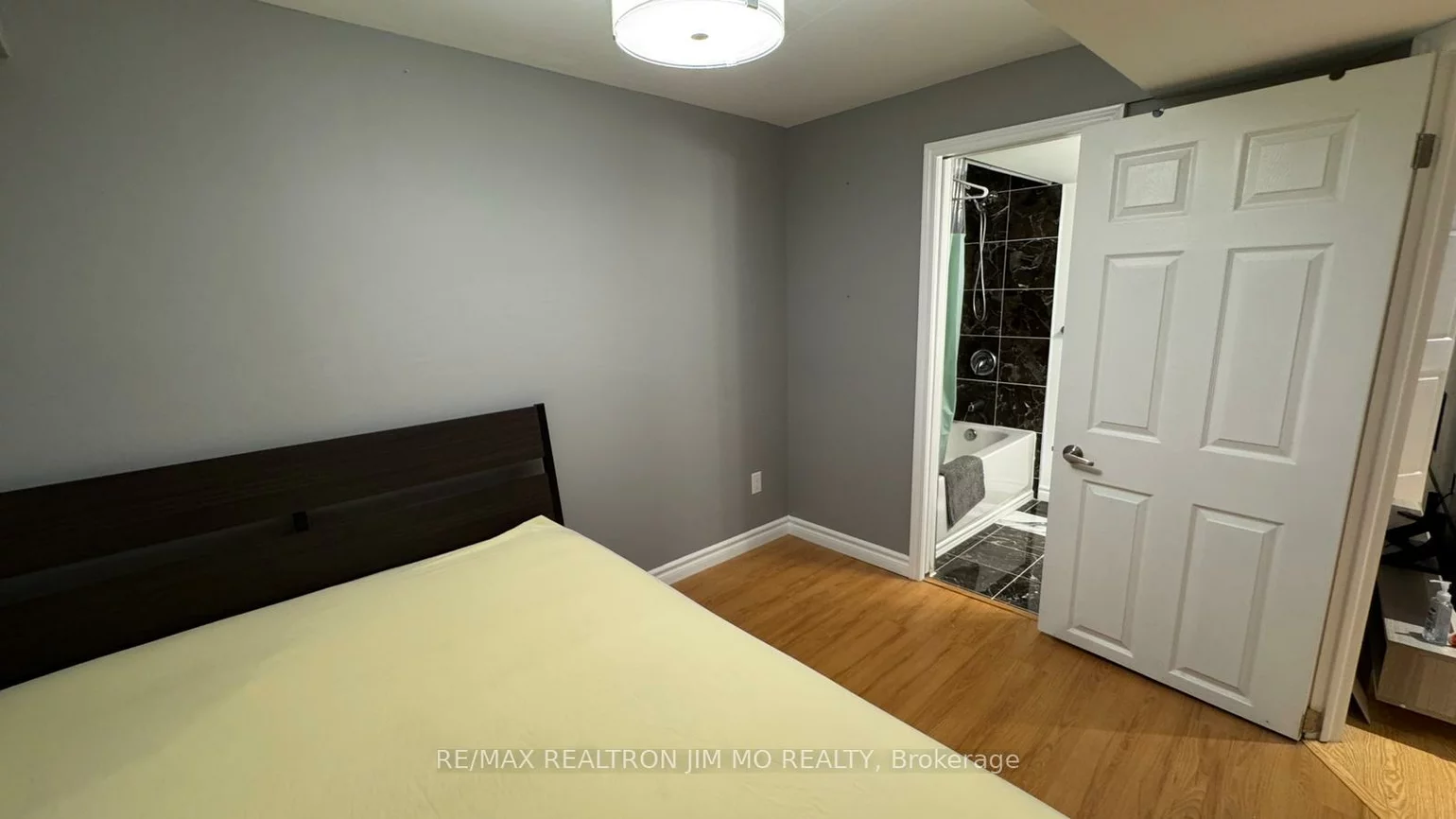 50, Reginald, Markham Village, Markham