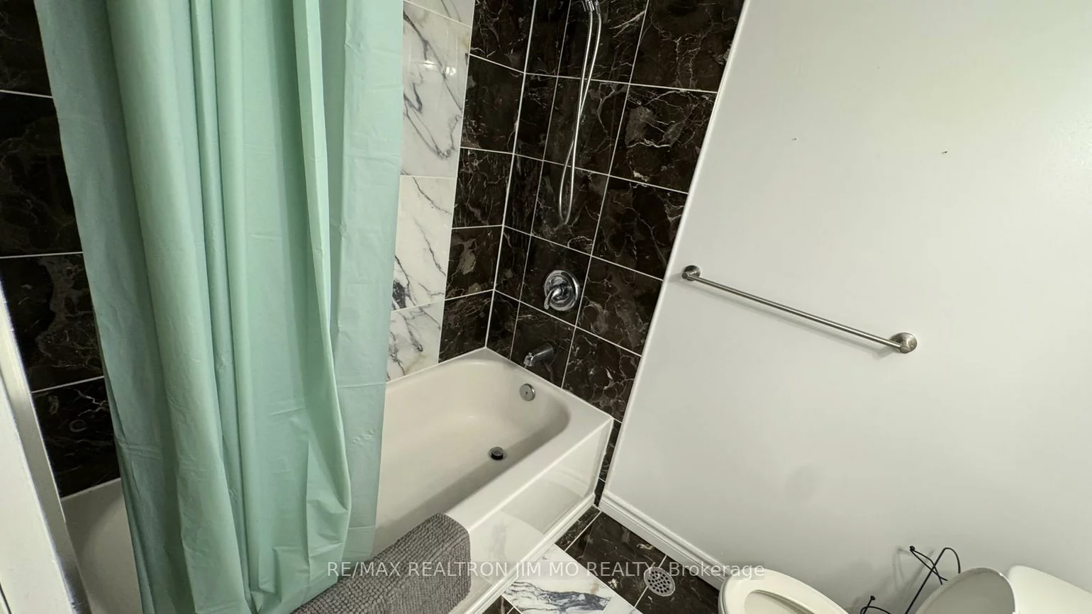 50, Reginald, Markham Village, Markham