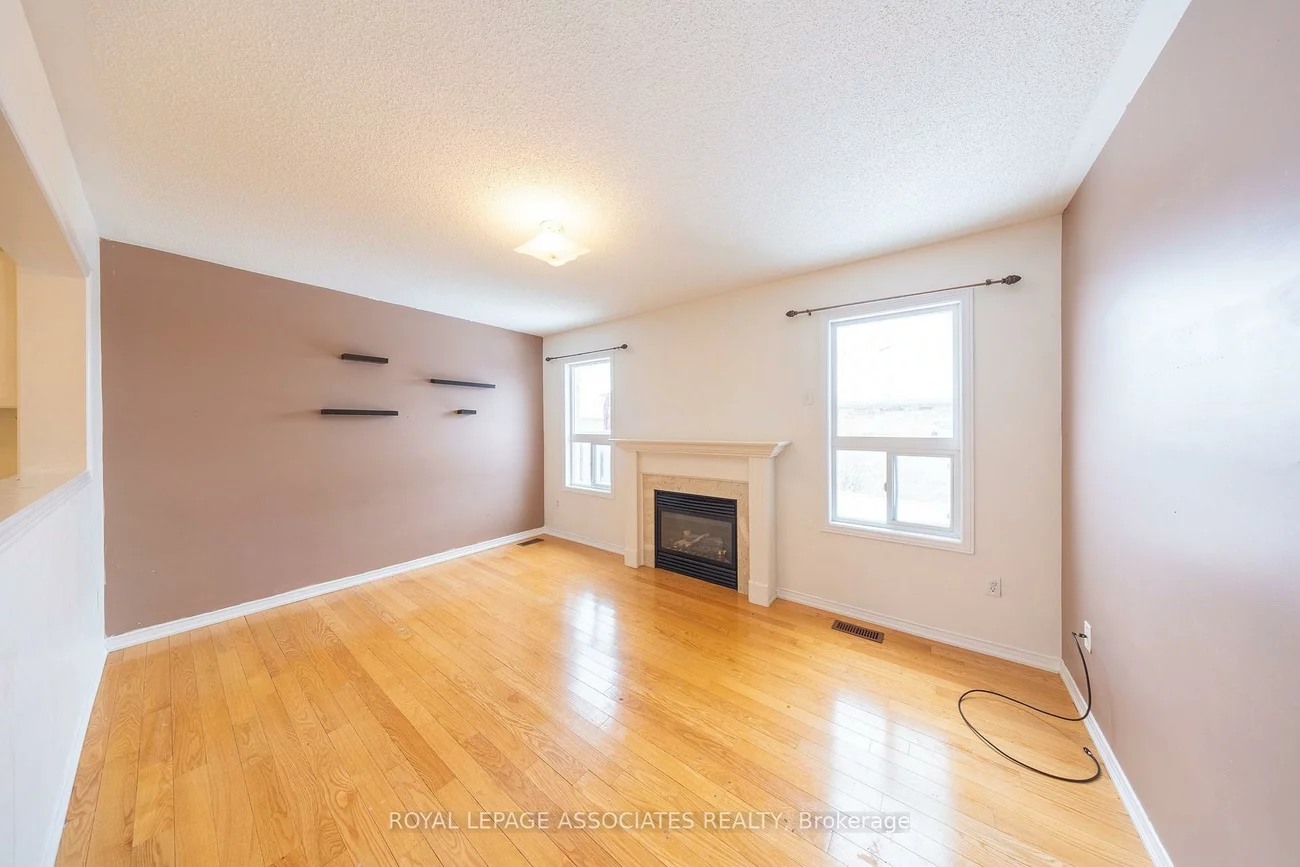 77, Andriana, Box Grove, Markham